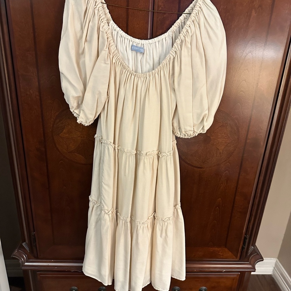 Elegant Cream Women's Dress